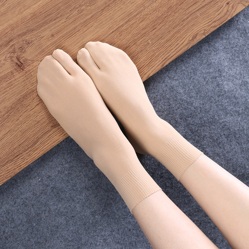 Podziel dwie skarpetki z palca – Toe Sock Split recenzja i cena